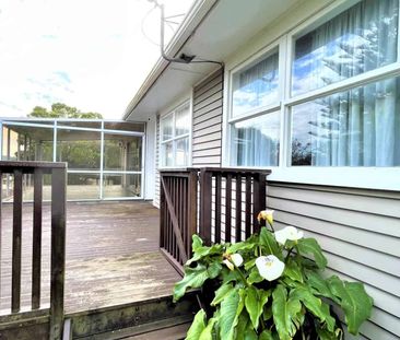 Large 3 Bedroom Home In Birkdale! - Photo 3