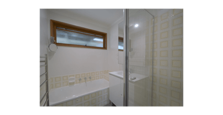 Renovated Family Home in the Heart of Pakenham - Photo 5
