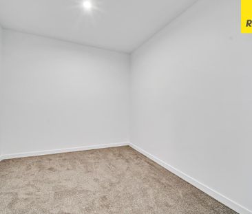 Nightfall in the Heart of Belconnen - Photo 5