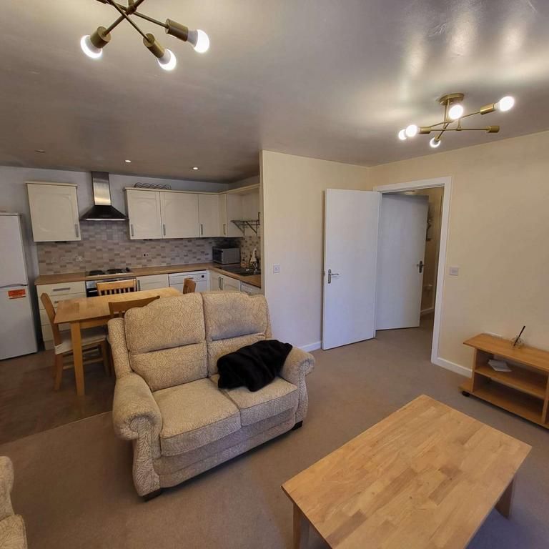 2 bedroom flat to rent - Photo 1