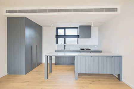 Designer Townhouse Living with Rooftop City Views - Photo 2