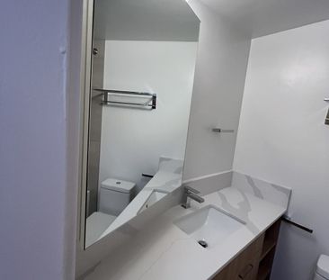 YORK HOUSE - Photo 3