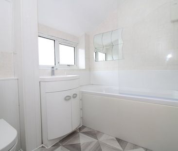 Bedwell Crescent, Stevenage, Hertfordshire - Photo 1
