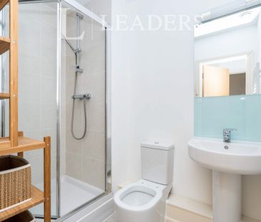 2 bedroom apartment to rent Ocean Way, Southampton, SO14 - Photo 3