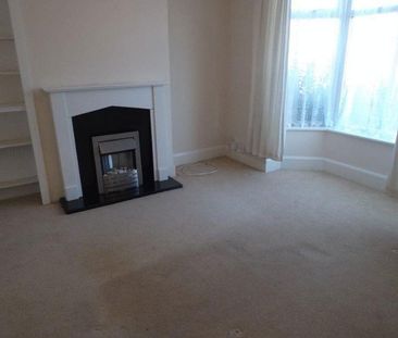 4 bedroom semi-detached house to rent - Photo 4