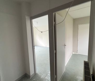 Location - Appartement T3 - 53 m² - Grand-Charmont - Photo 2