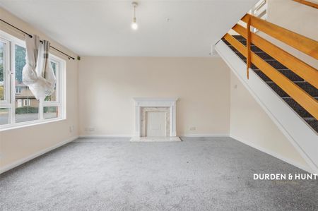 Andrew Close, Hainault - Photo 4