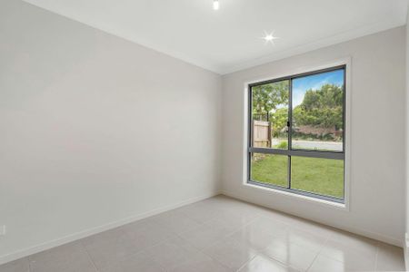 Brand New, Modern 4 Bedroom Home in South Ripley! - Photo 3