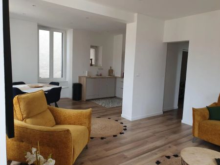 Appartement à louer 3 pièces 79.1m² - Photo 2