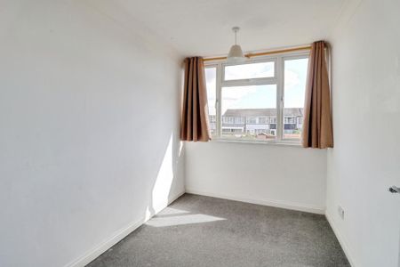 3 bedroom terraced house to rent - Photo 5