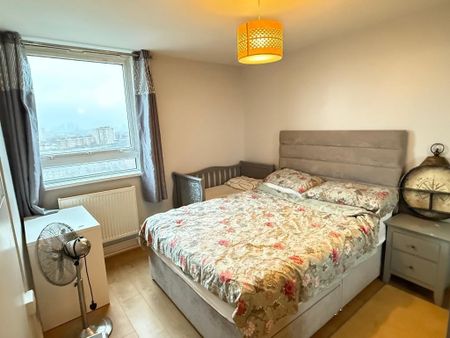 Room in a Shared Flat, Tissington Court, SE16 - Photo 3
