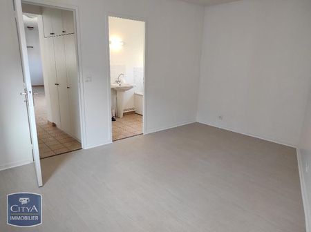 Location Appartement 2 pièces 46m² LUNERAY 76810 - Photo 4