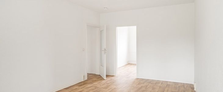 Von drei auf zwei - Umbauwohnung mit großer Küche und HWR - Foto 1