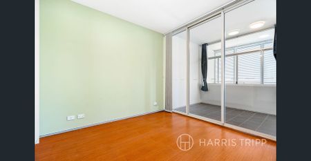 Beautifully Appointed In A Prime Pocket Of Rhodes - Photo 2