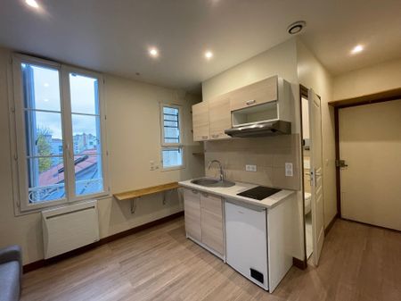 Appartement 29.6 m² - 2 Pièces - Issy-Les-Moulineaux (92130) - Photo 2