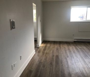 For Lease - 945 Simcoe Street Unit# 103, Oshawa, Ontario - Photo 1