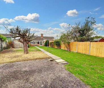 3 bedroom semi-detached bungalow to rent - Photo 4