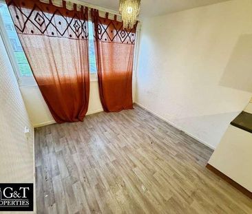 Greenlawns, St. Marks Road, Tipton, DY4 - Photo 4