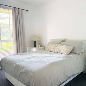 Quiet, Low Maintenance Living - Photo 2