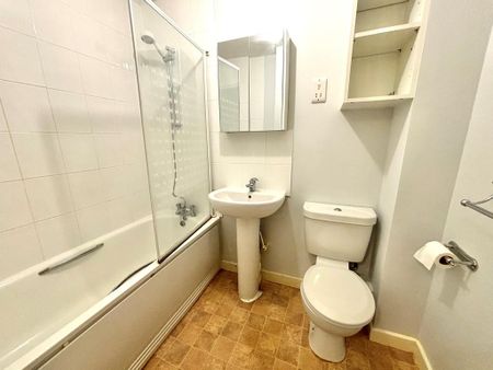 1 bedroom ground floor flat to rent - Photo 5