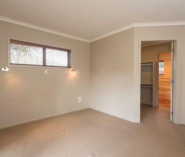 Executive Home In Desirable Papamoa - Photo 6