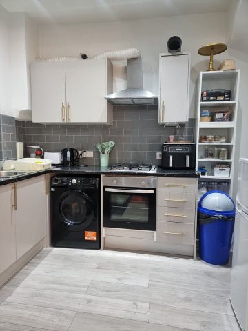 2 Bed End Terrace, Conway Avenue, LS8 - Photo 5