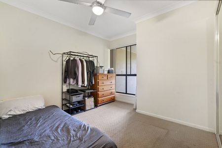 Modern Low-Maintenance Townhouse in Oxenford - Photo 5