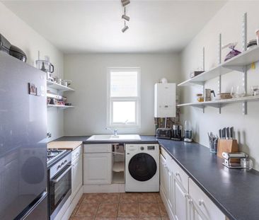 2 Bed Flat, South Norwood Hill, SE25 - Photo 4