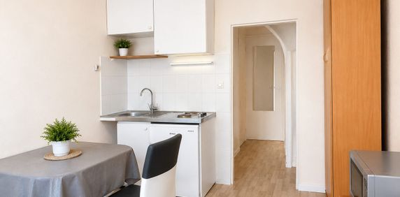 Location Appartement 1 pièce 16m² NANTES 44000 - Photo 2