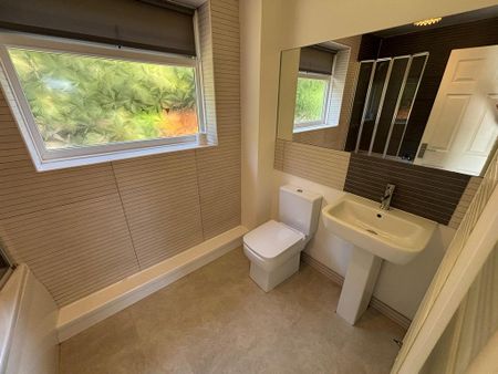 3 bedroom semi-detached house to rent - Photo 5