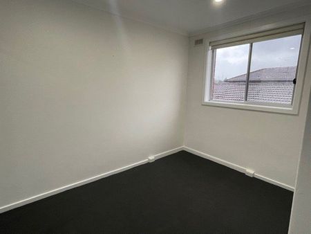 Bright & Stylish Apartment in Prime Carlisle Street Location - Photo 5