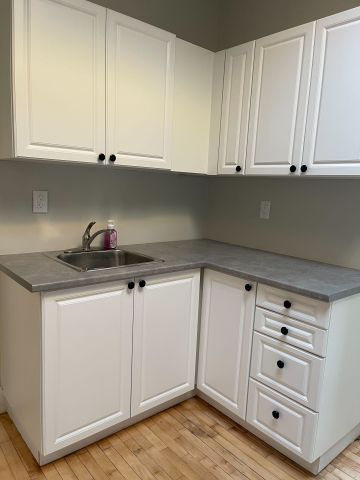 For Lease - 6 Russell Street Unit# 4, Smiths Falls, Ontario - Photo 3