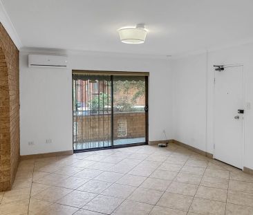 2/28 Caroline Street, - Photo 4