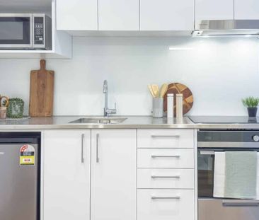 City Centre, 1 bedroom, $550 per week - 1F/100 Anzac Ave - Photo 2