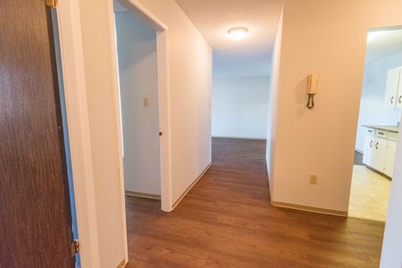 Fair Oaks Apartments - 1 Bedroom - Photo 3