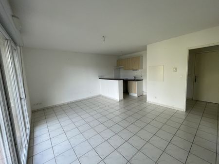 Location Appartement 2 pièces 40m² RODEZ 12000 - Photo 2
