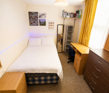 5 bedroom apartment to rent - Photo 2