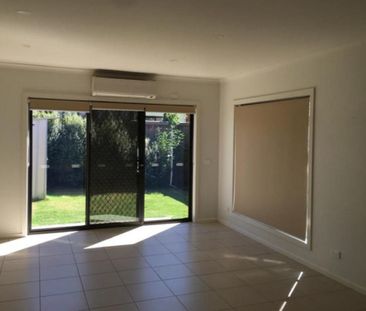 Comfortable Two-Bedroom Living in Convenient Epping - Photo 1