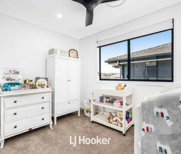 Stunning Family Home - Great Location! - Photo 6