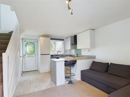 1 bedroom semi-detached house to rent - Photo 2