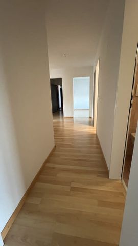2.5 Zimmer, 75 m², 3. Stock - Foto 3