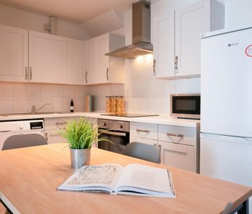 1 bedroom in a house share to rent - Photo 3