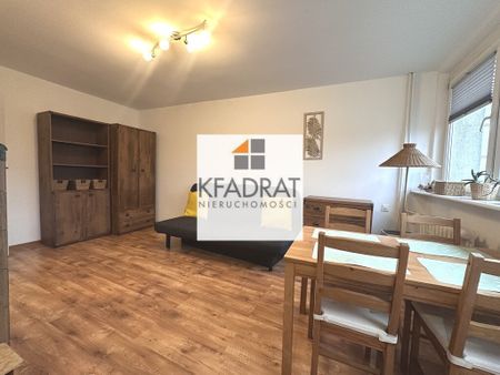 Kawalerka w centrum miasta vis-a-vis Kaskady - Zdjęcie 3