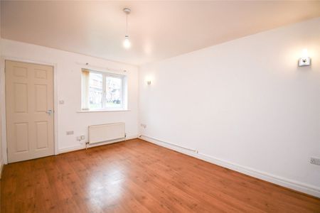 Oakwood Park, CH43 7RU, Prenton - Photo 3