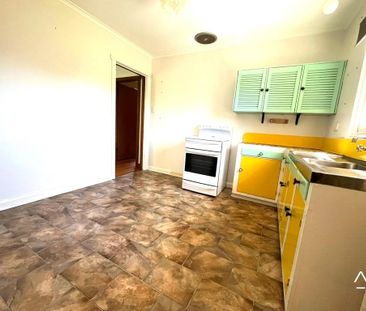 For Lease – 3 Bedroom Home with a Large double garage in Summerhill... - Photo 4