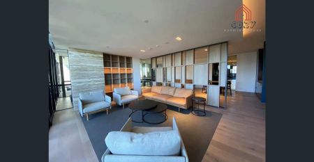 Stylish Fully Furnished Apartment with Stunning City Views – Prime Box Hill Location - Photo 5