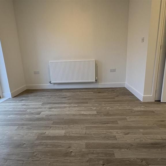 3 bedroom property to rent - Photo 1