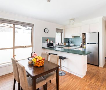 Stylish Two-Bedroom Apartment in Prime Box Hill Location - Photo 4