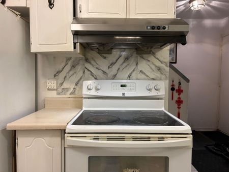 For Lease - 2451 Bridletowne Cir Circle Unit# 17, Toronto, Ontario - Photo 4