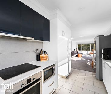 Stylish & Spacious 3 Bedroom Home with Scenic Mountain Views in Pri... - Photo 1